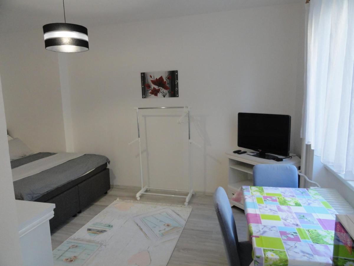 Apartman Sluka Jilemnice Buitenkant foto