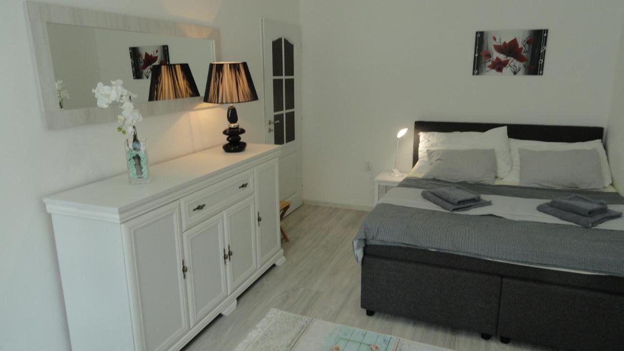 Apartman Sluka Jilemnice Buitenkant foto